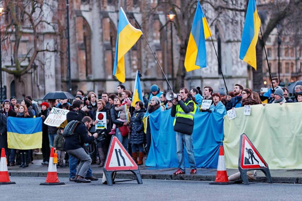 سفارت کشور: ایرانیان مقیم و دانشجویان در اوکراین برای خروج از هر امکانی استفاده کنند!