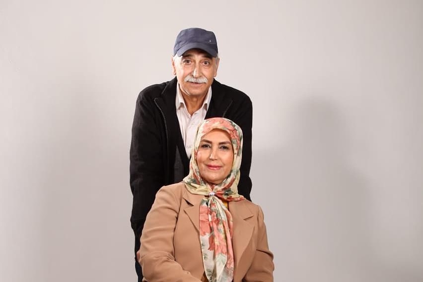 قابی زیبا از محمود پاک نیت و همسرش